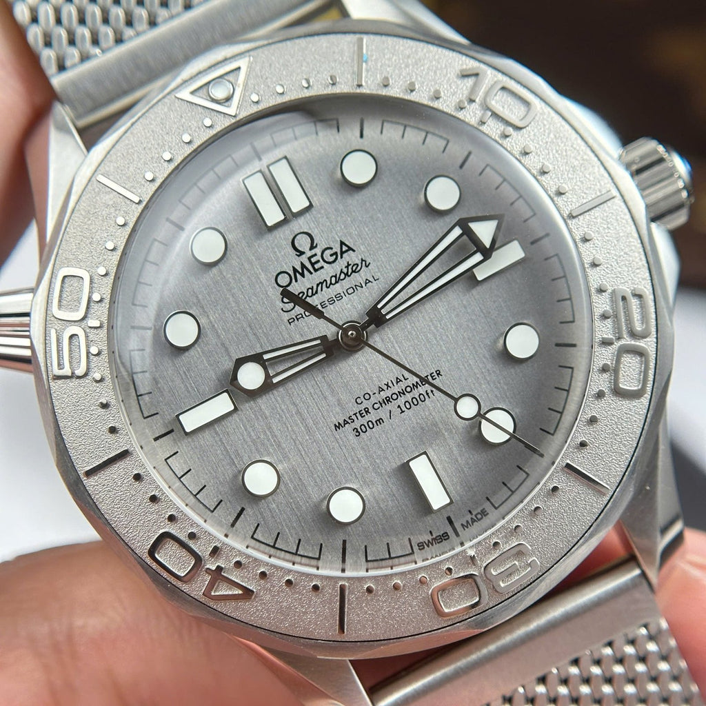 Omega Seamaster Diver 300m Watch Gray Dial 42mm