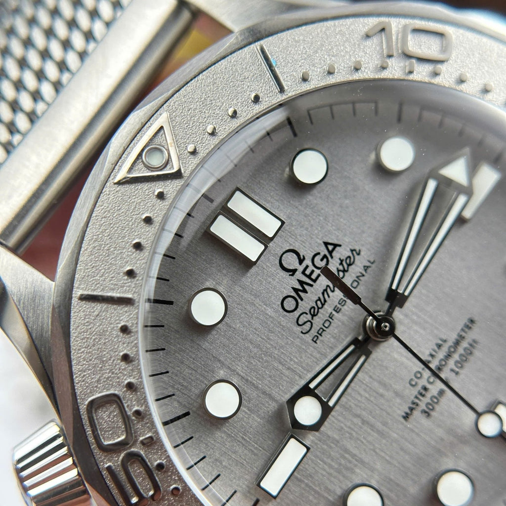 Omega Seamaster Diver 300m Watch Gray Dial 42mm