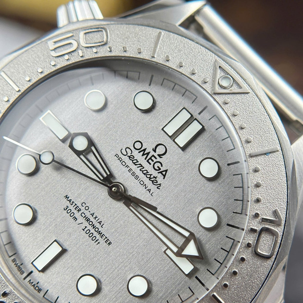 Omega Seamaster Diver 300m Watch Gray Dial 42mm