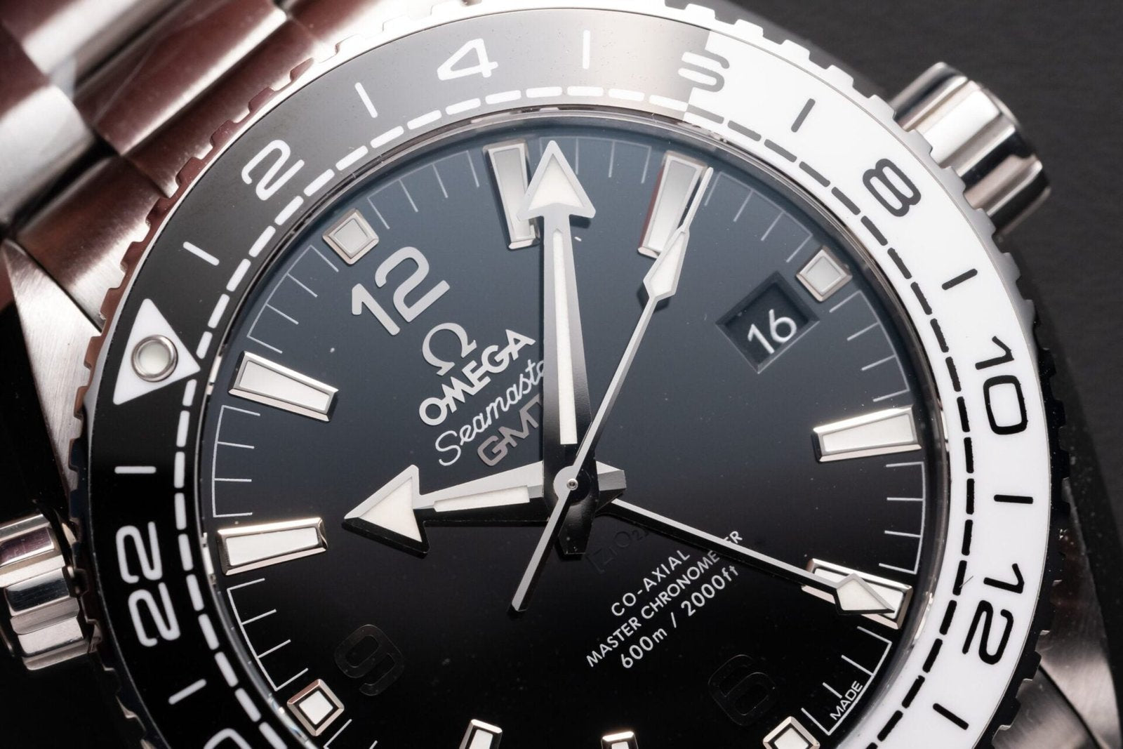 Omega Watch Seamaster Planet Ocean 600m Black Dial 43.5mm