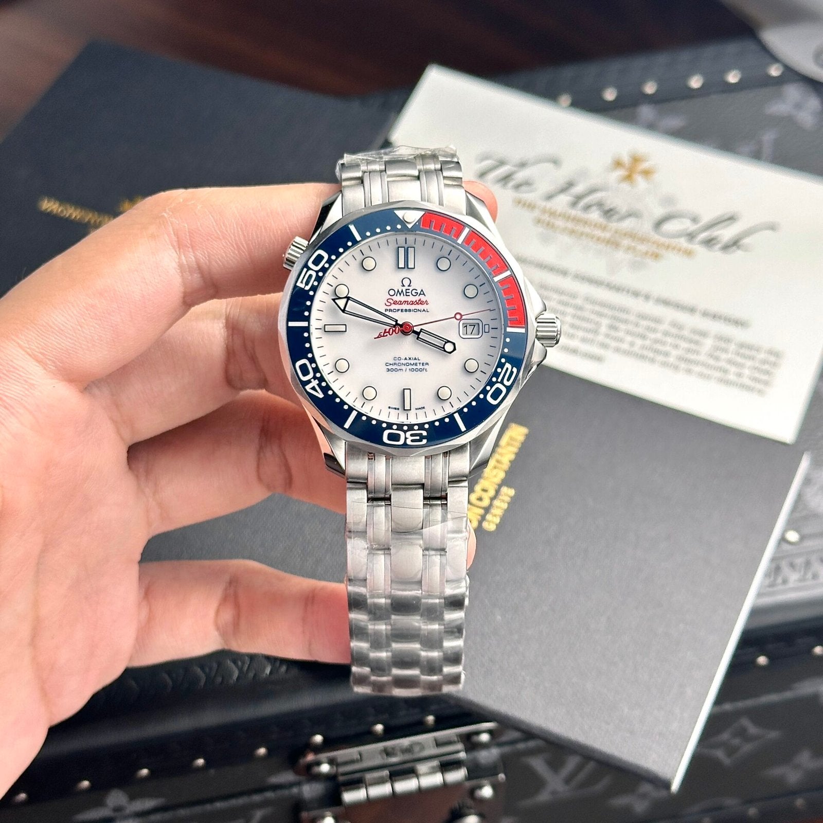 Omega Seamaster Profesional 007 Watch 41mm