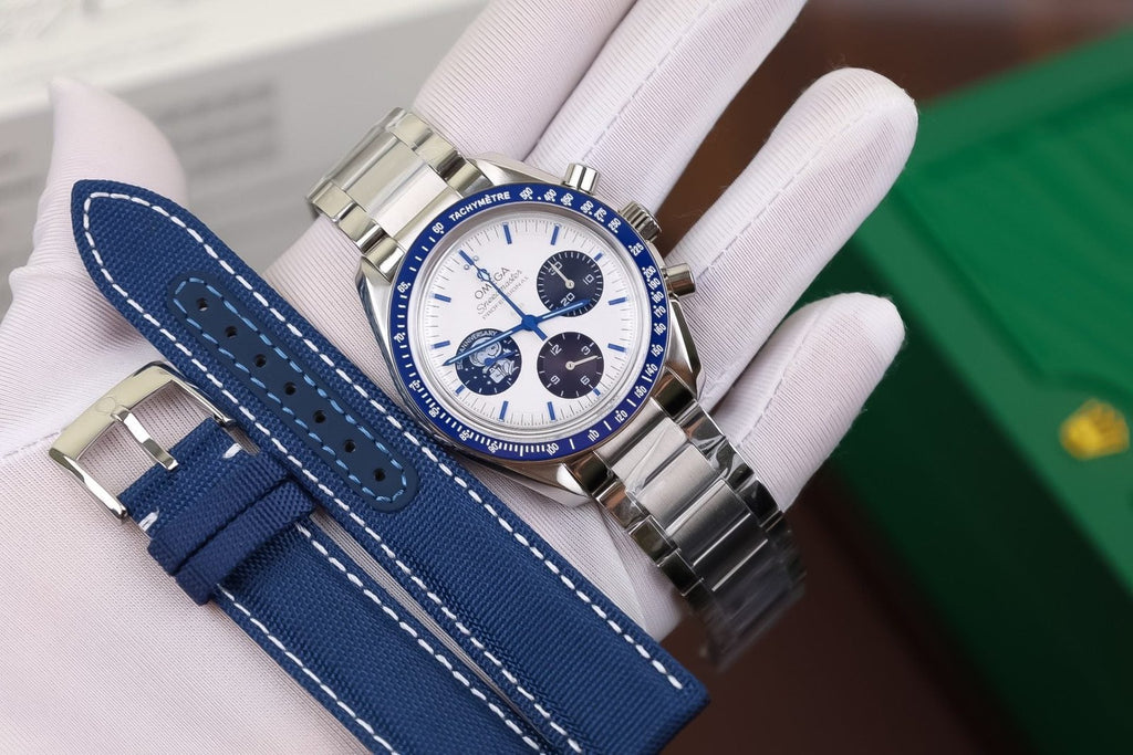 Omega Watch Speedmaster Snoopy Avard Chronograph 42mm