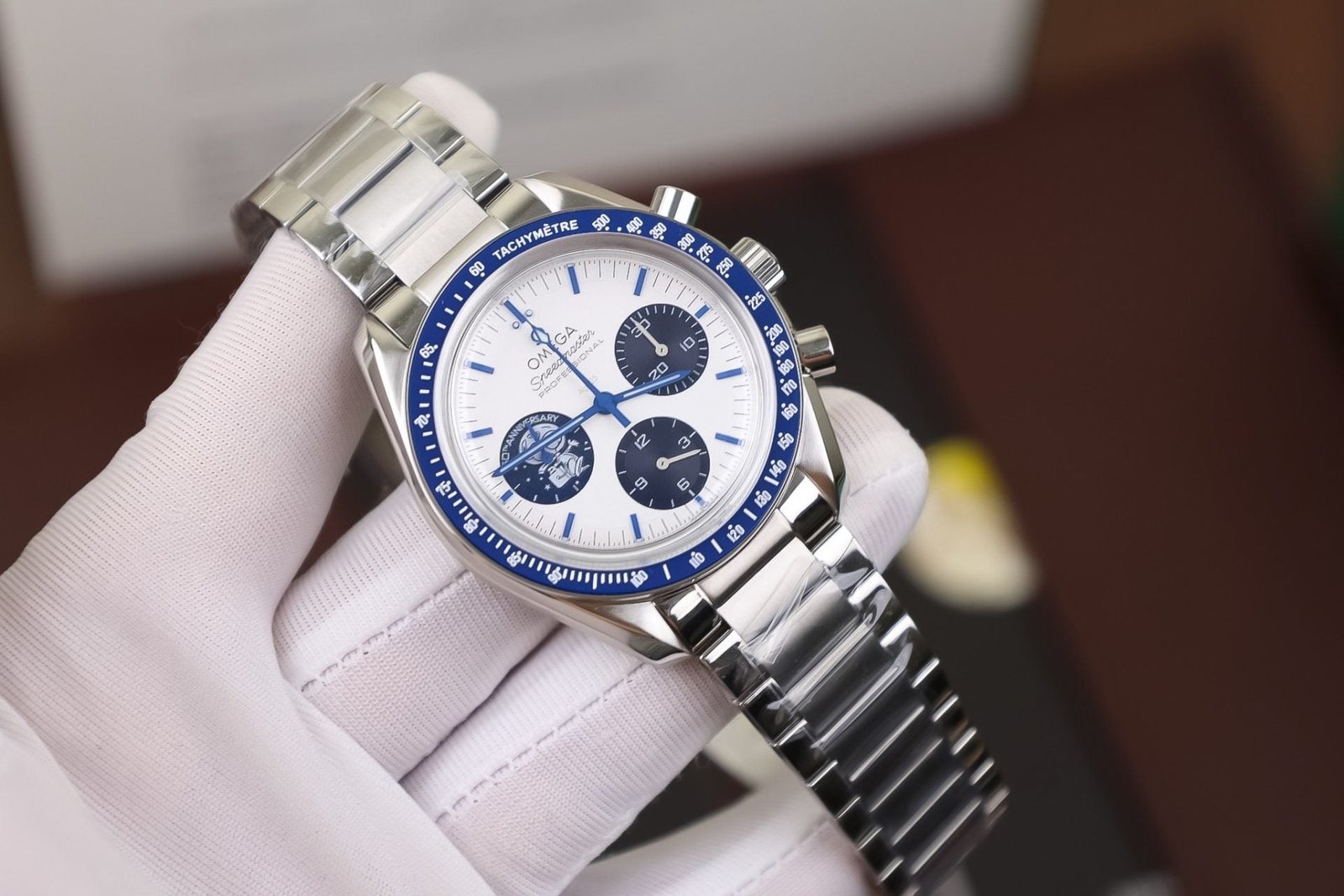 Omega Watch Speedmaster Snoopy Avard Chronograph 42mm