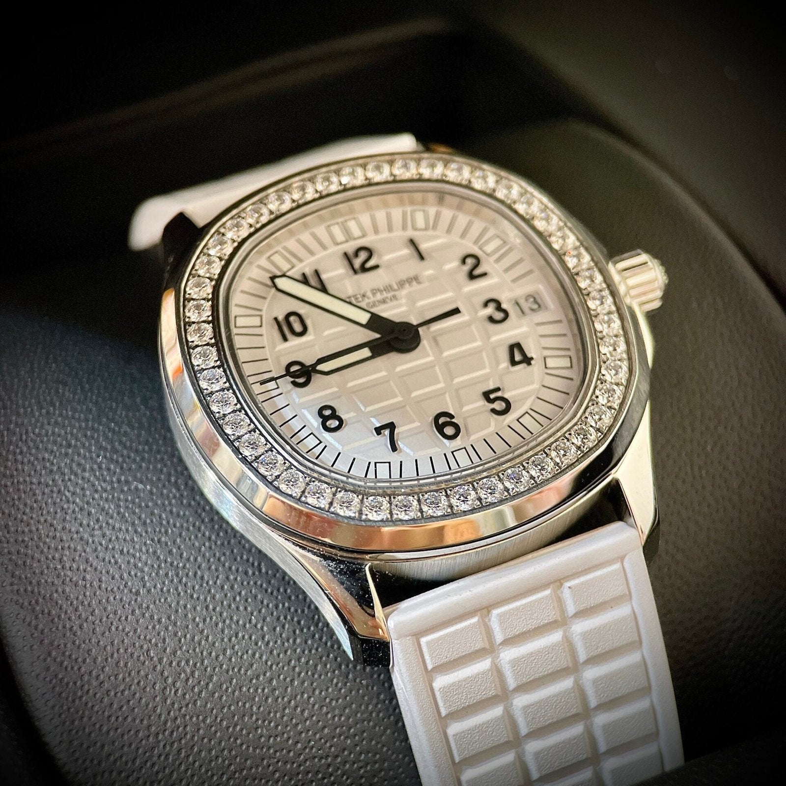 Patek Philippe Aquanaut 5067G Watch 35.6mm