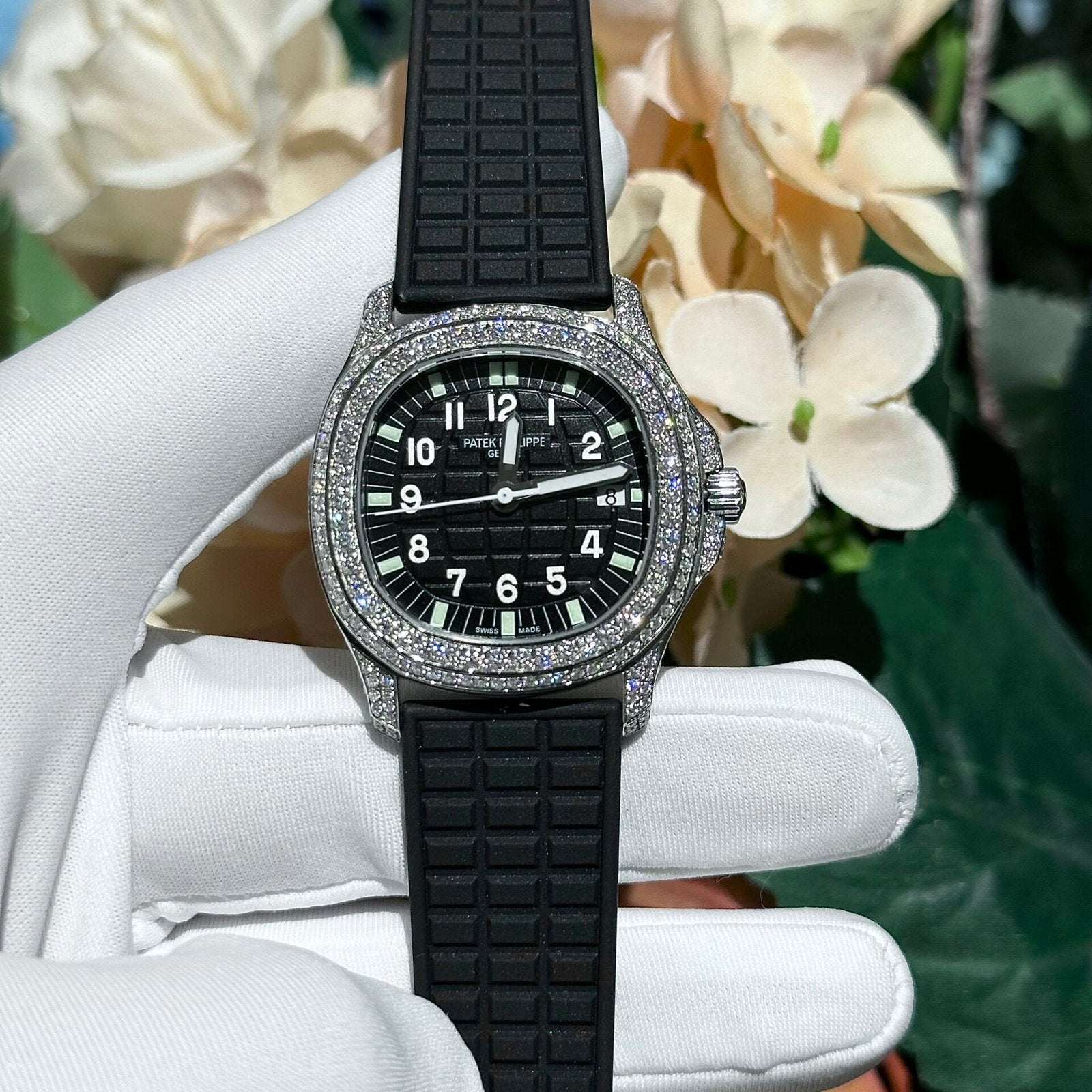 Patek Philippe Watch Aquanaut 5069G Black Dial Moissanite Diamonds 35.6mm