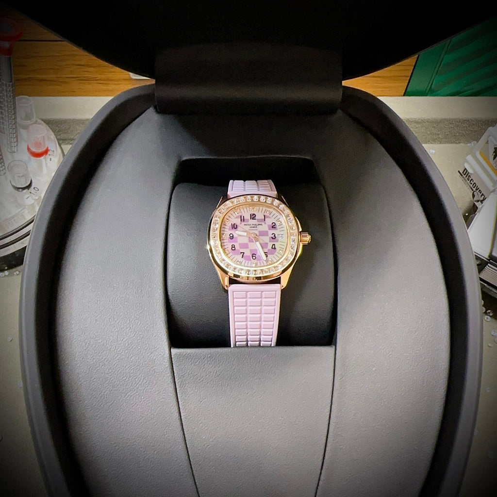 Patek Philippe Aquanaut 5072R Women’s Watch Pink 35.6mm
