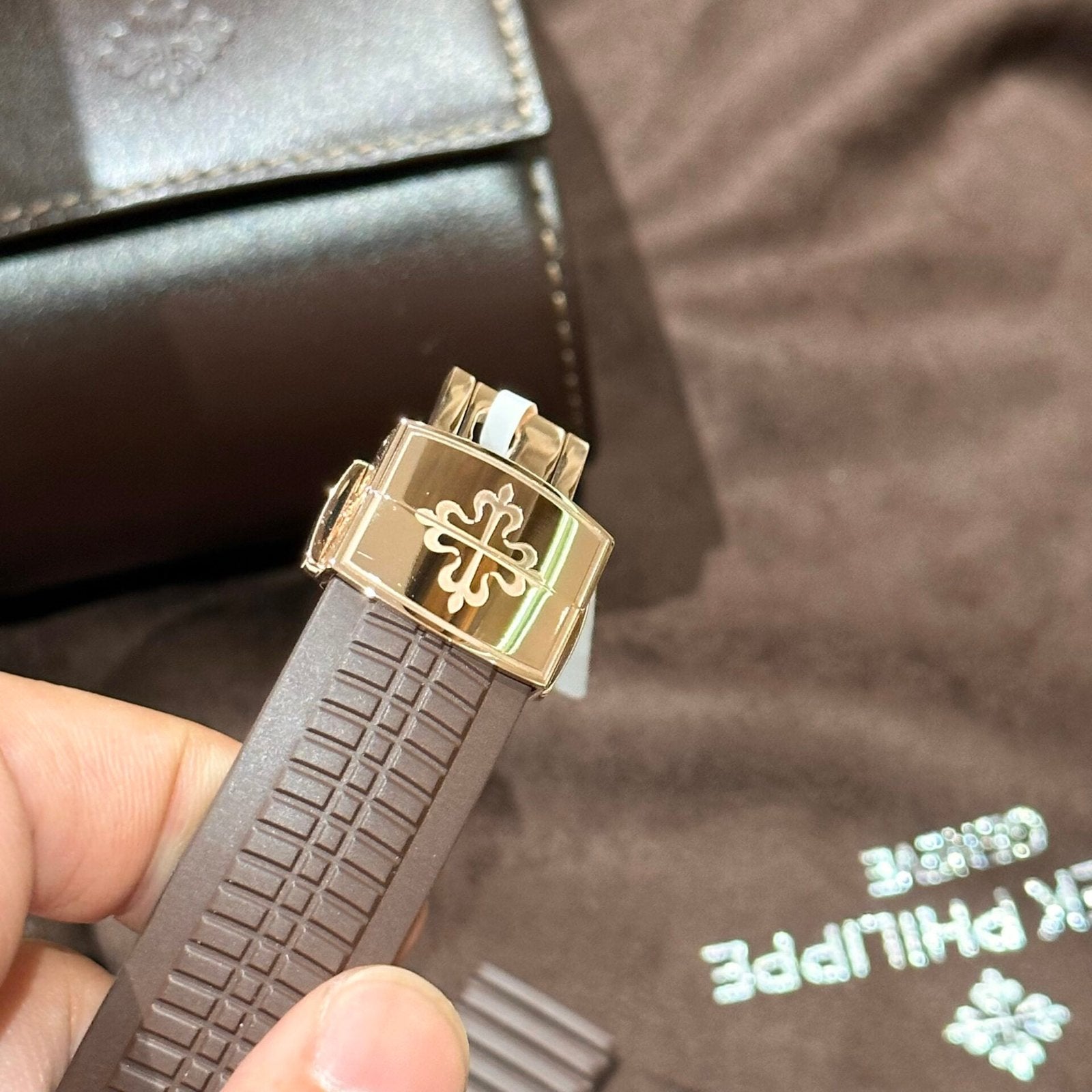 Patek Philippe Aquanaut 5164R Genuine Watch Gold Wrapped 40.8mm