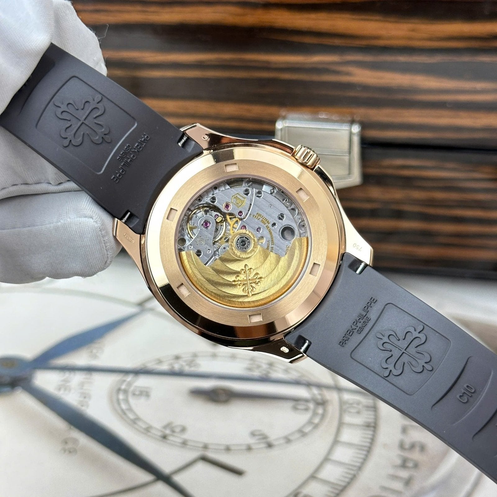 Patek Philippe Aquanaut 5167R Watch 40mm