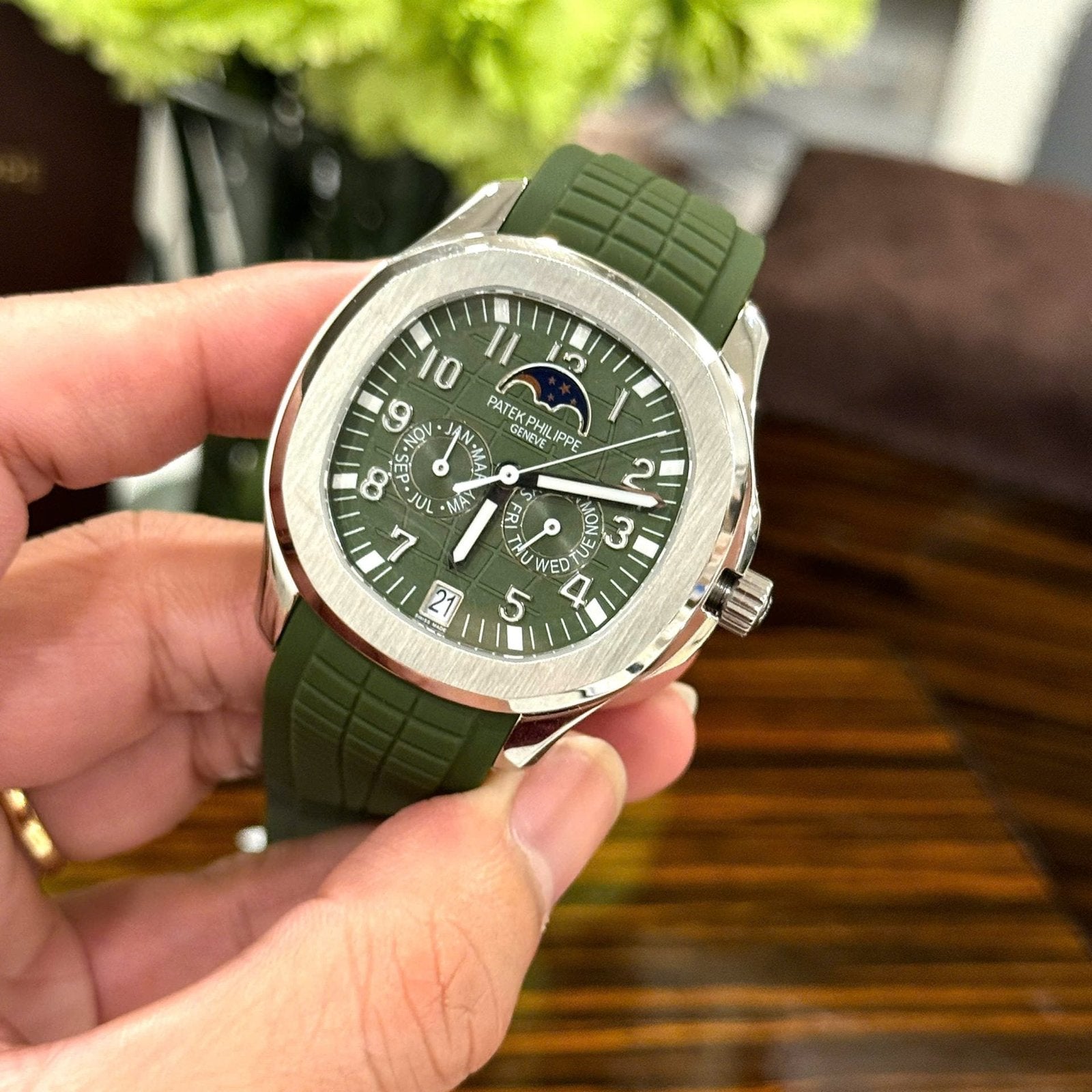 Patek Philippe Aquanaut 5261G Watch Green Dial Rubber Strap 40mm