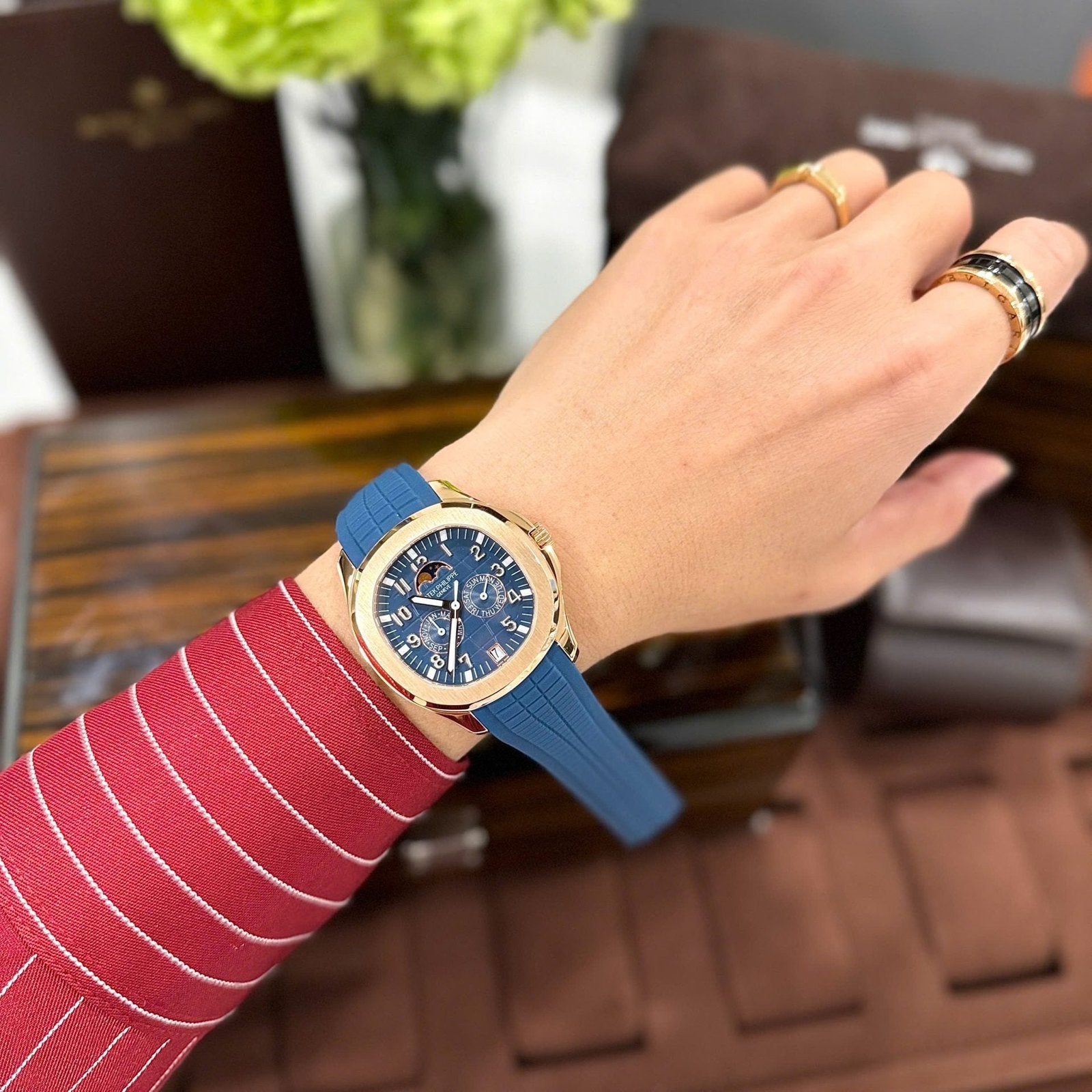 Patek Philippe Aquanaut 5261R Watch Blue Dial Rubber Strap 40mm