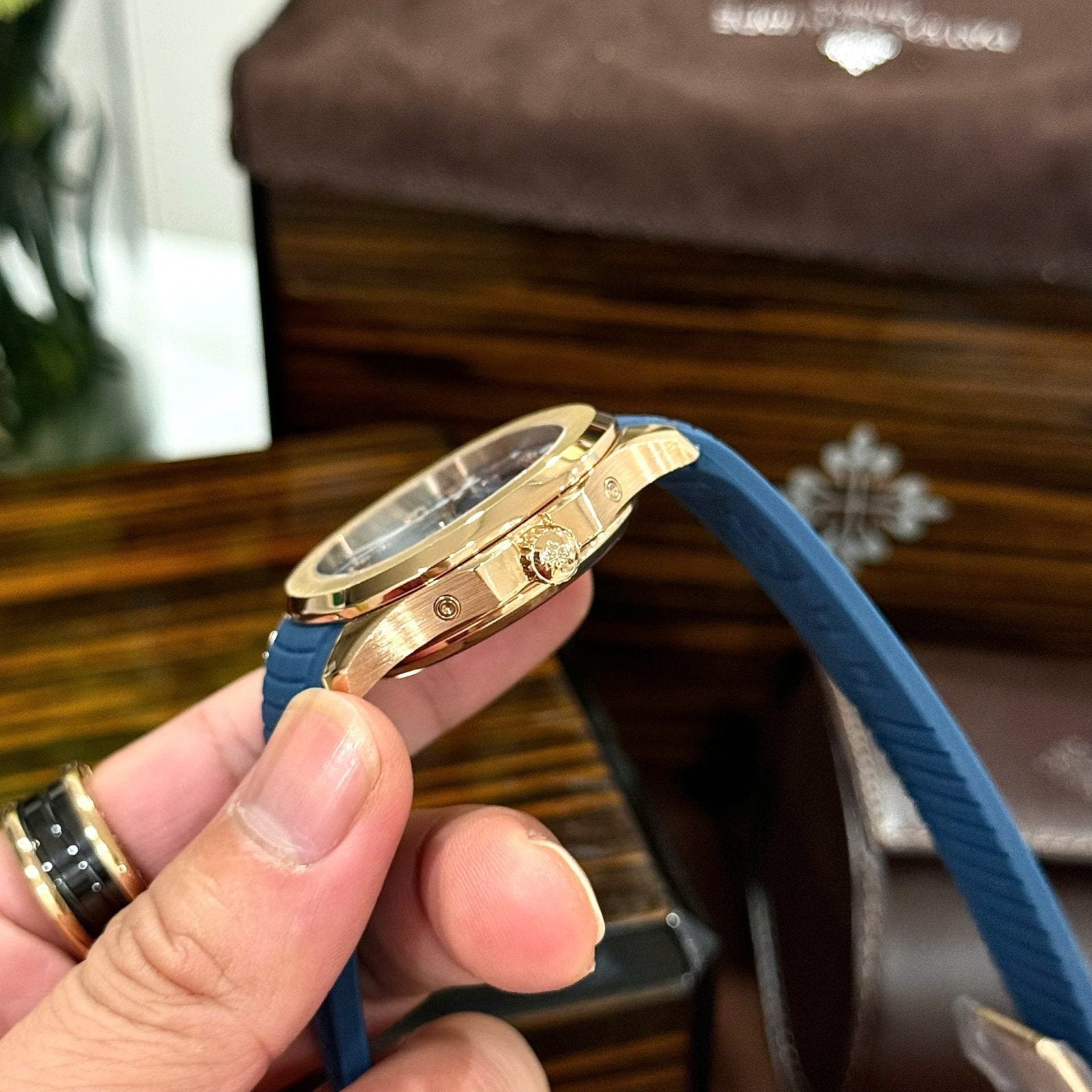 Patek Philippe Aquanaut 5261R Watch Blue Dial Rubber Strap 40mm