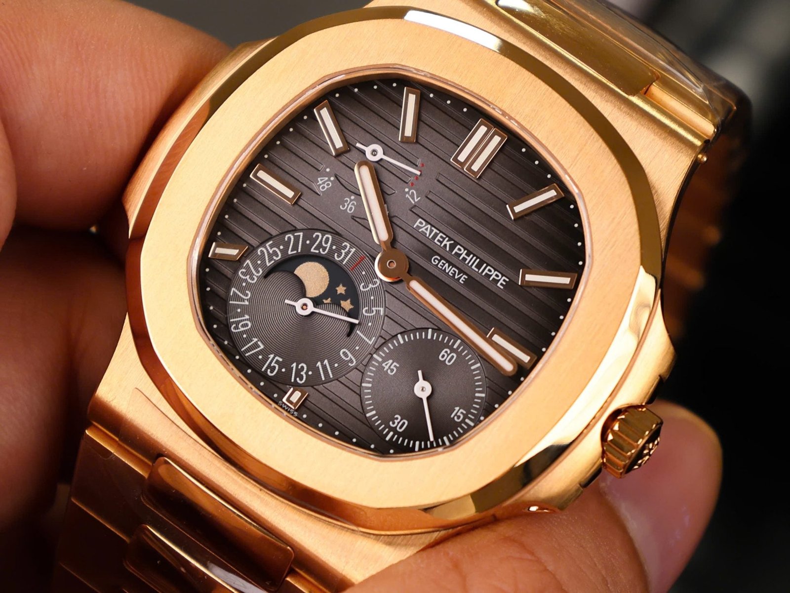 Patek Philippe Watch Nautilus 5712 Gold Wrapped 40mm