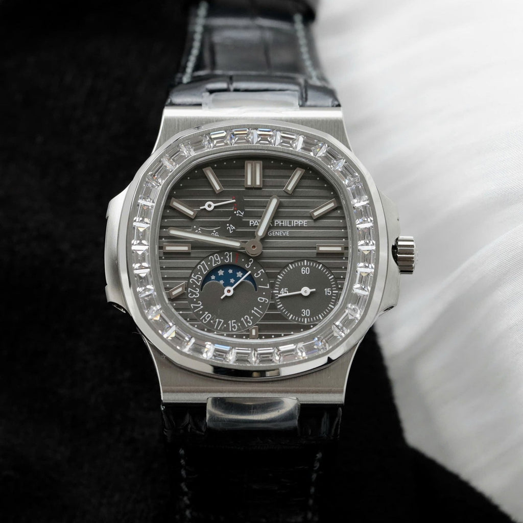 Patek Philippe Watch Nautilus 5724 Gray Dial Leather Strap 40mm