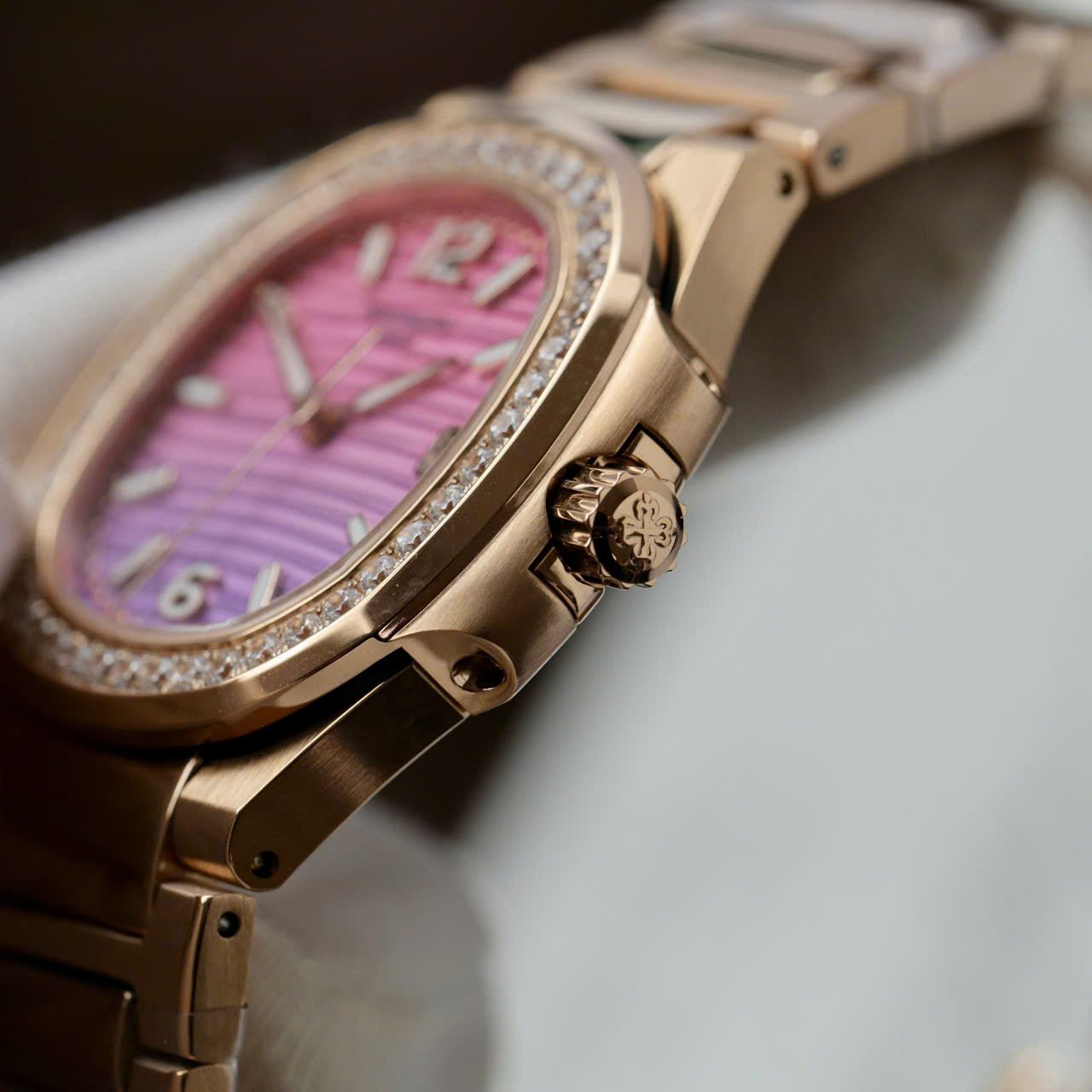 Patek Philippe Watch Nautilus 7010R Women Purple Pink Dial Metal Wire 32mm