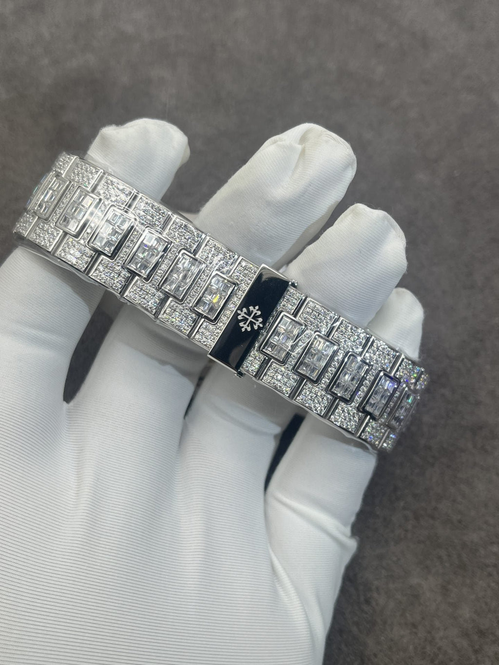 Patek Philippe Watch Nautilus 5719 Diamond And White Gold 40mm