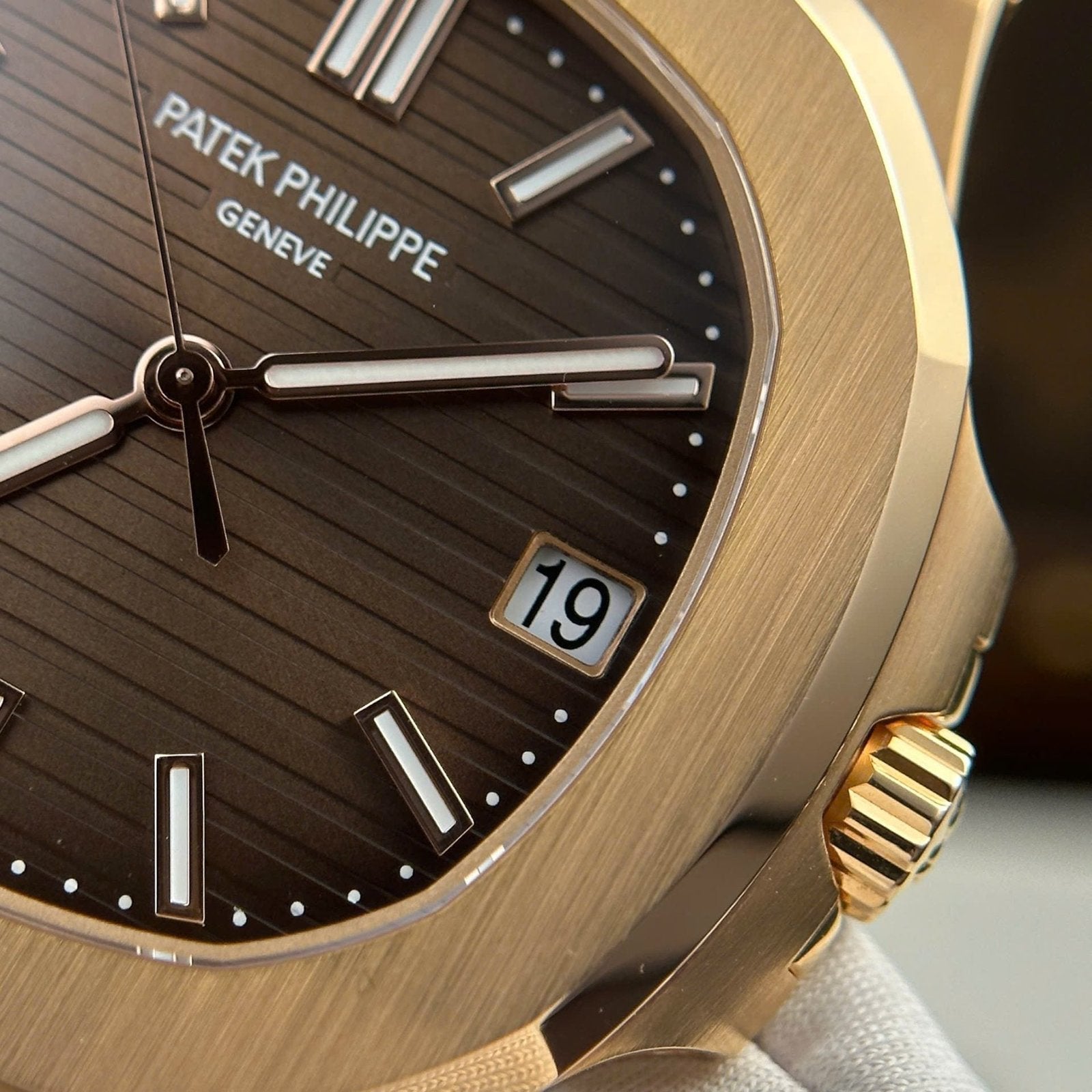 Patek Philippe Nautilus 5711 Max Option 18K Gold Wrapped Chocolate Dial 40mm