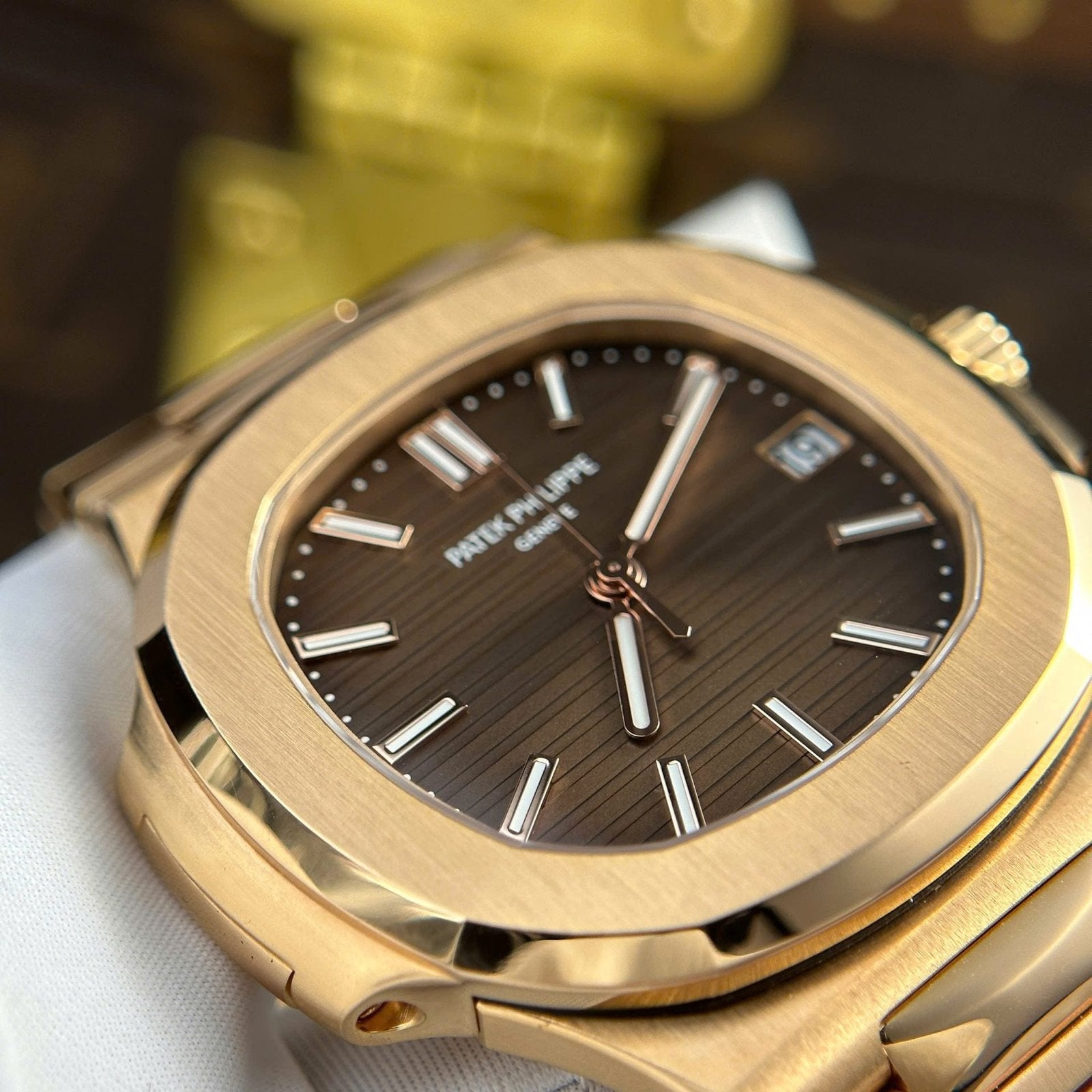 Patek Philippe Nautilus 5711 Max Option 18K Gold Wrapped Chocolate Dial 40mm