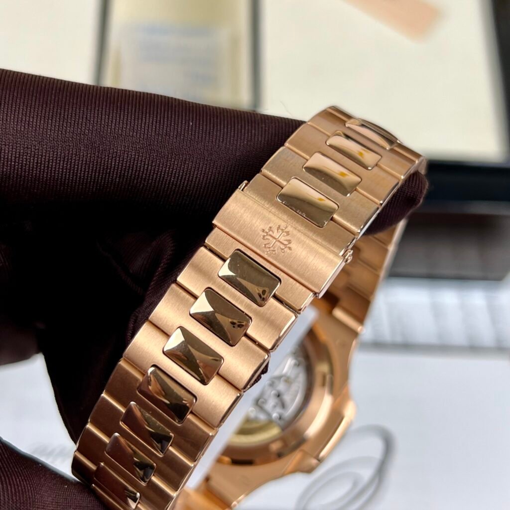 Patek Philippe Watch Nautilus 5711 Gold Wrapped Brown Dial 40mm