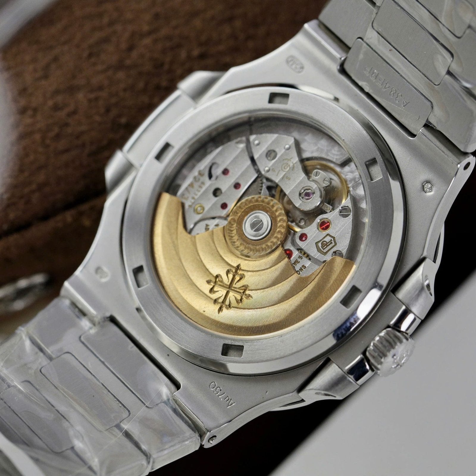 Patek Philippe Nautilus 5711 Blue Dial Watch Diamonds Natual 40mm