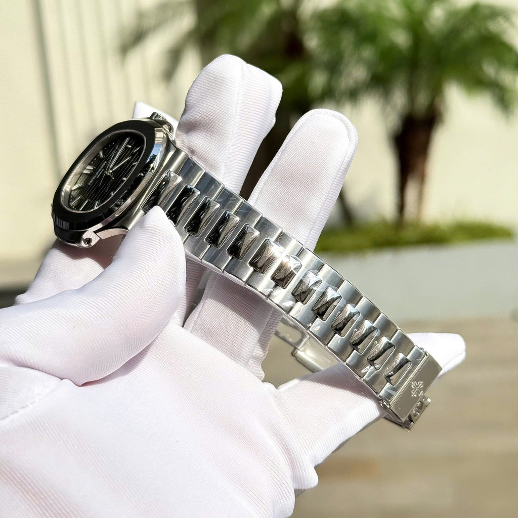 Patek Philippe Nautilus 5711 Watch Green Dial Metal Wire 40mm