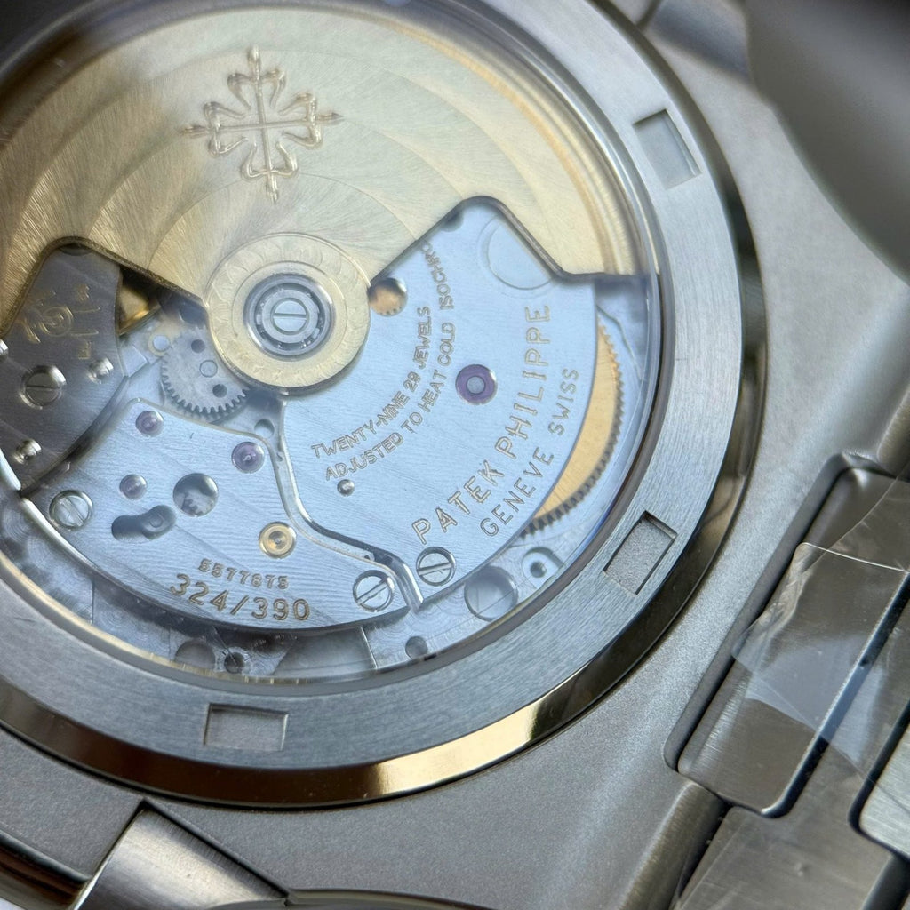 Patek Philippe Nautilus 5711 Watch Green Dial Metal Wire 40mm