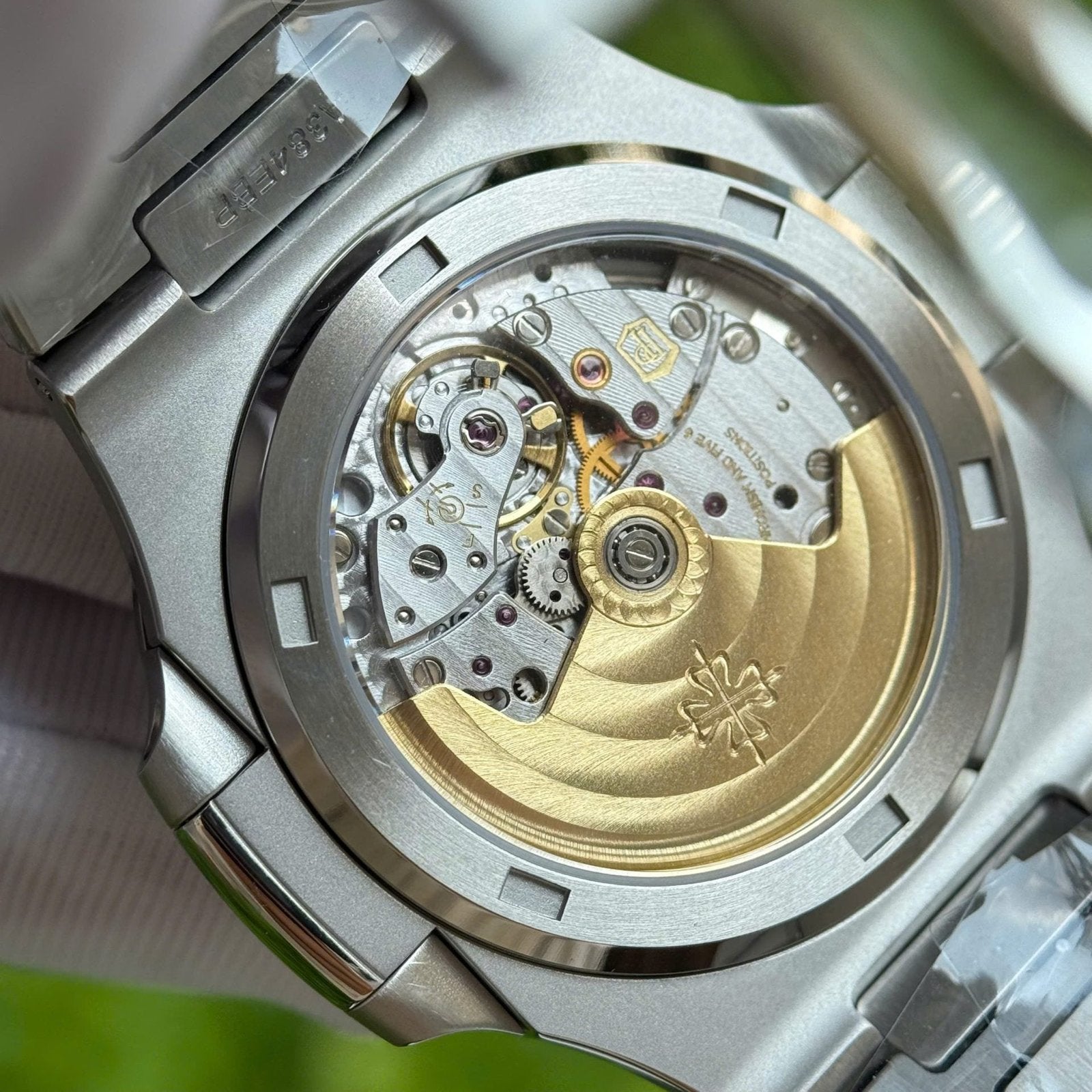Patek Philippe Nautilus 5711 Watch Green Dial Metal Wire 40mm
