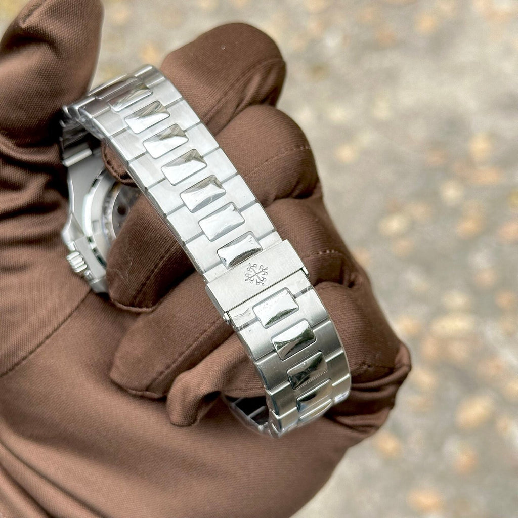 Patek Philippe Nautilus 5711 Watch Blue Dial 40mm
