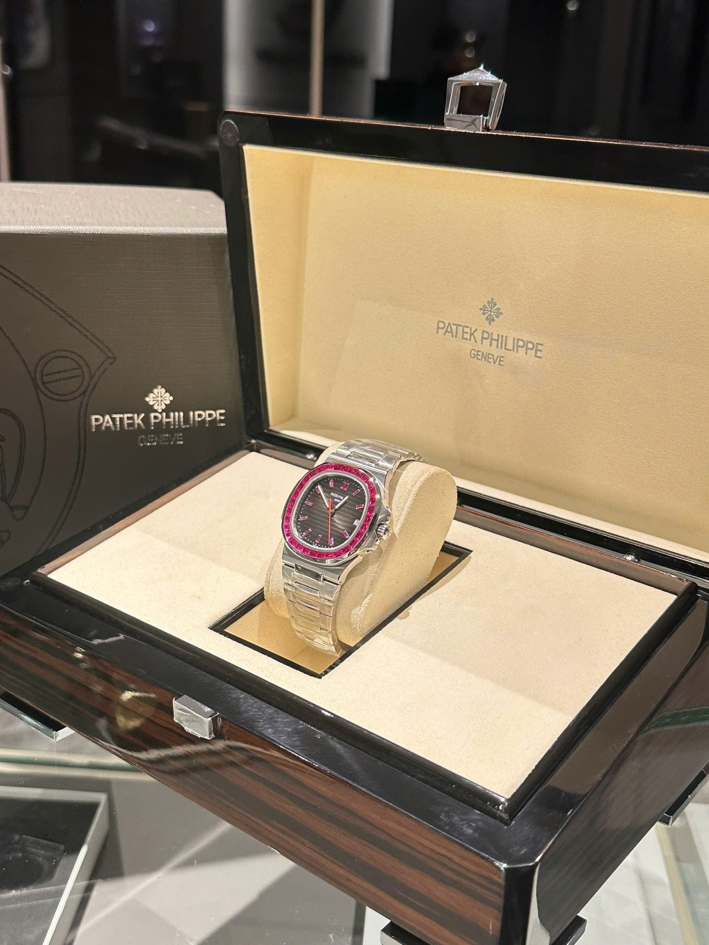 Patek Philippe Nautilus 5711 Watch Bezel Ruby Red 40mm
