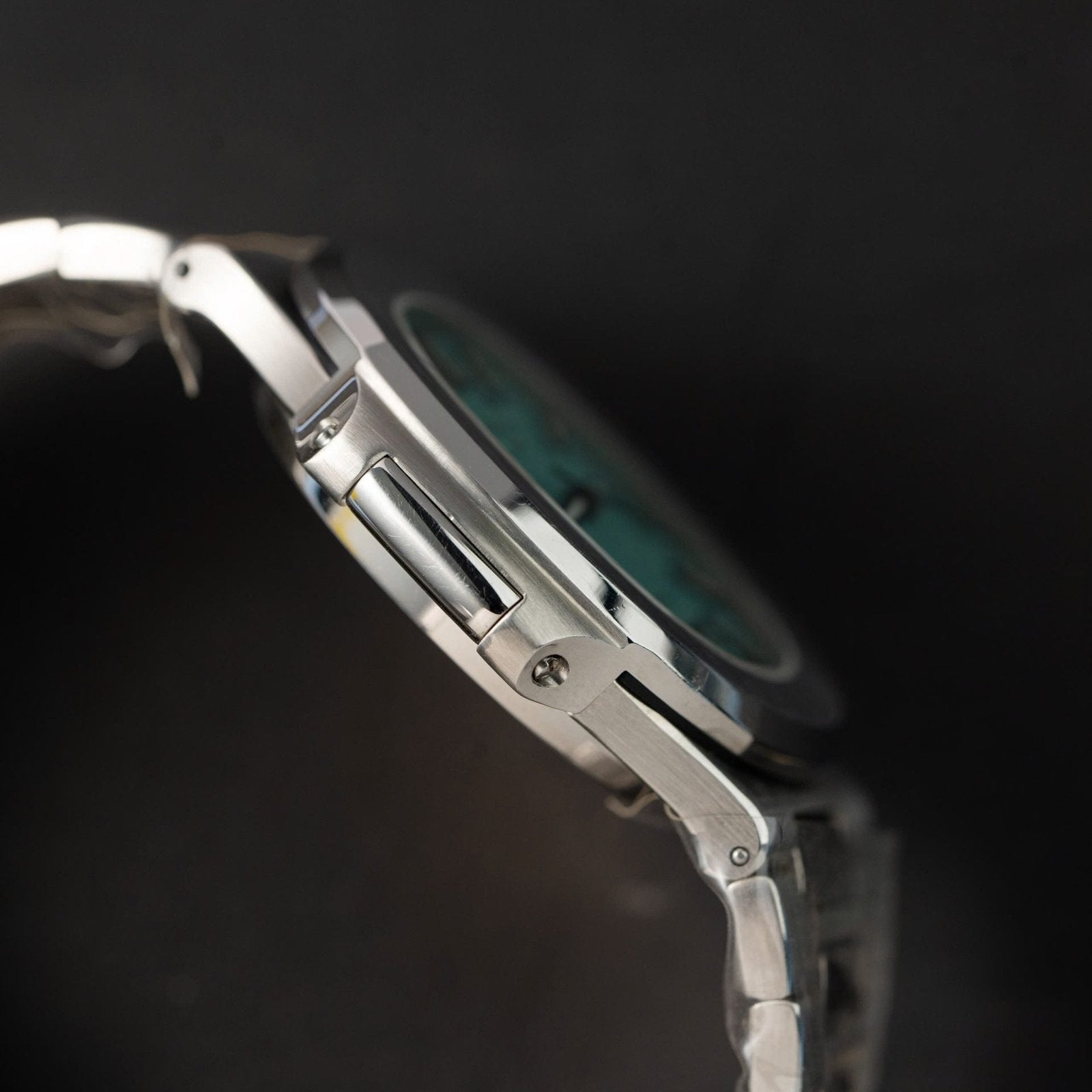 Patek Philippe Nautilus 5711 Tiffany Watch 40mm