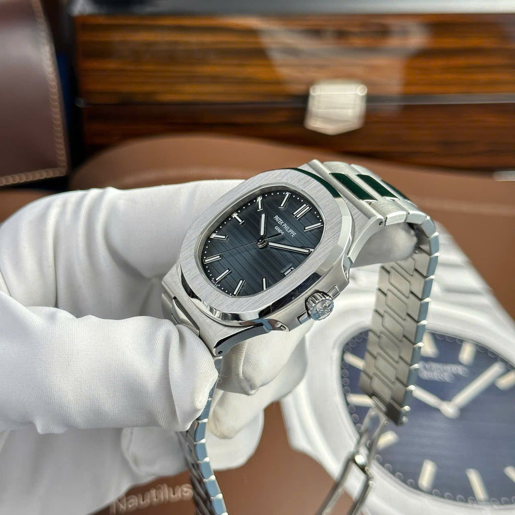 Patek Philippe Nautilus 5711 Watch Refined Full Options Like Auth 40mm