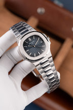 Patek Philippe Nautilus 5711 Watch Blue Dial Metal Wire 40mm