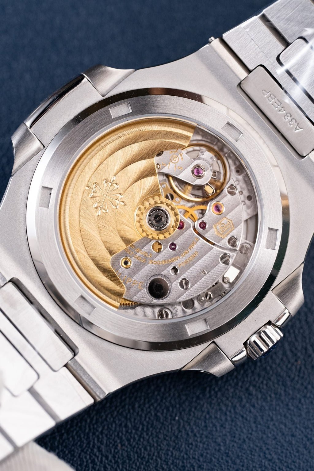 Patek Philippe Nautilus 5711 Watch Blue Dial Metal Wire 40mm