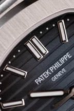 Patek Philippe Nautilus 5711 Watch Blue Dial Metal Wire 40mm