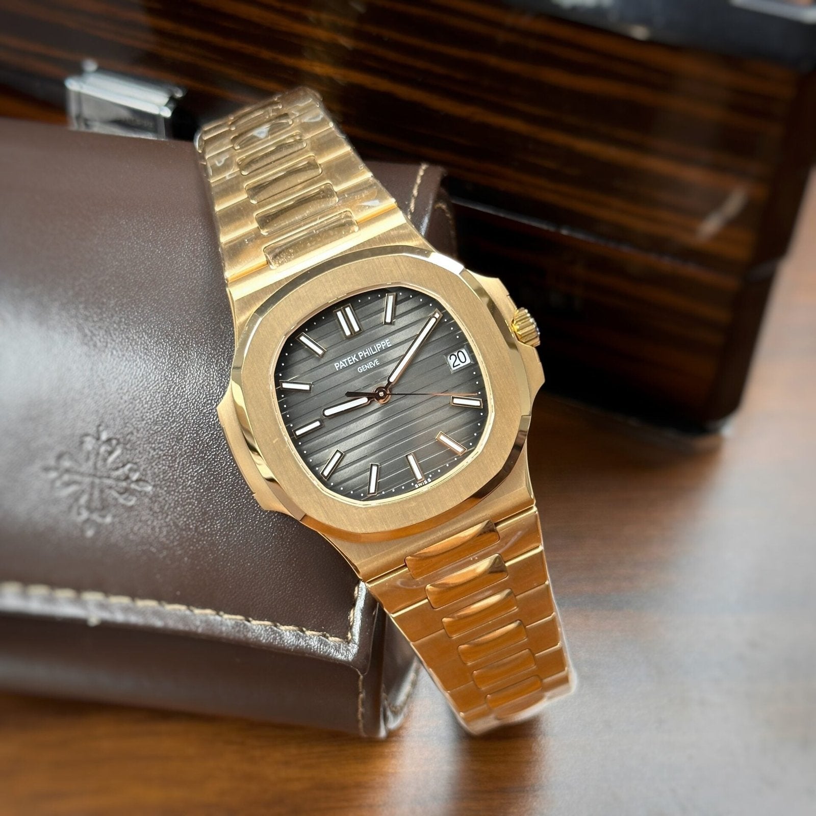 Patek Philippe Watch Nautilus 5711 Dial Gray 40mm