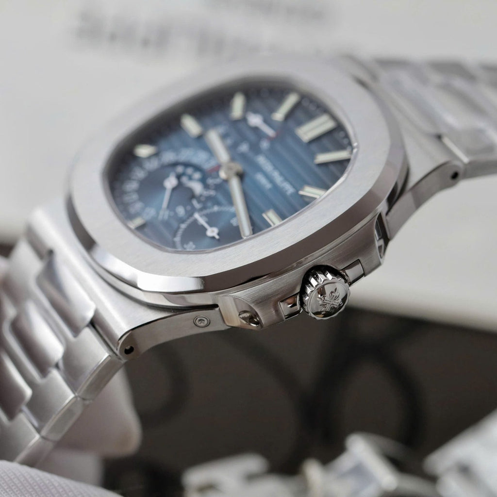 Patek Philippe Nautilus 5712 Watch Blue Dial Engraving Machine 40mm