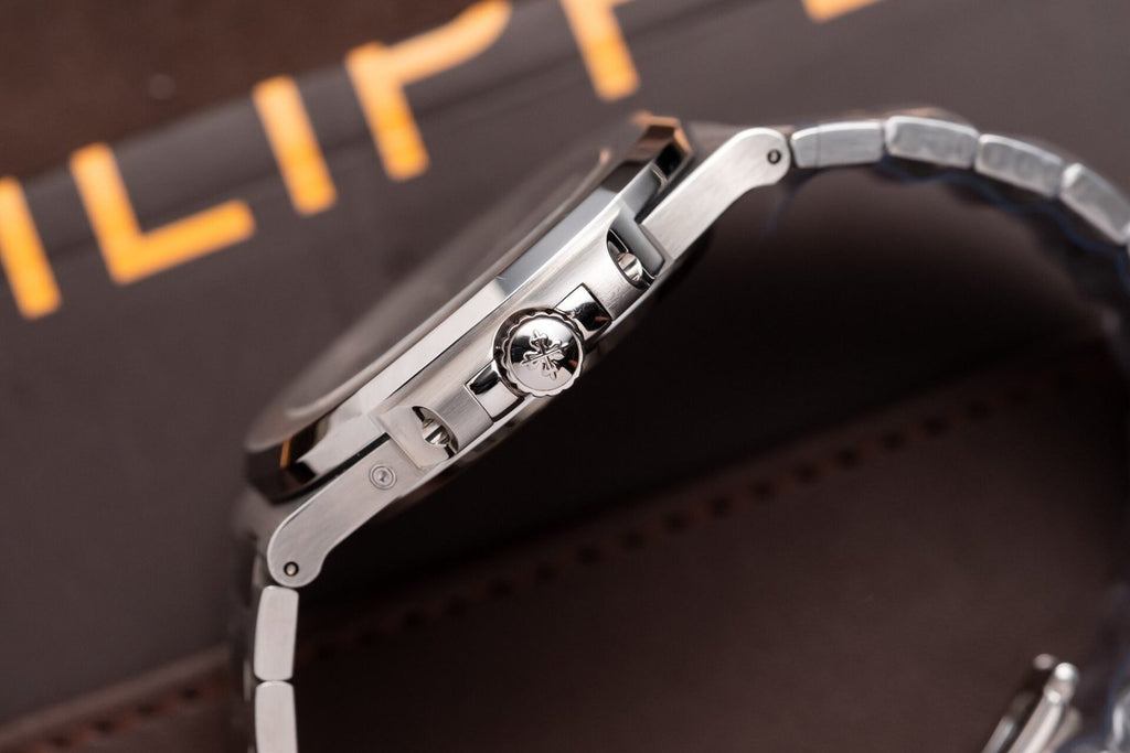Patek Philippe Nautilus 5712 Watch Gray Dial 40mm