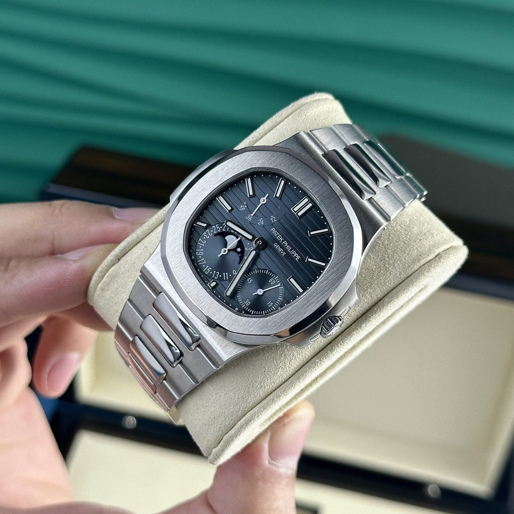 Patek Philippe Watch Nautilus 5712 Authentic Details 40mm