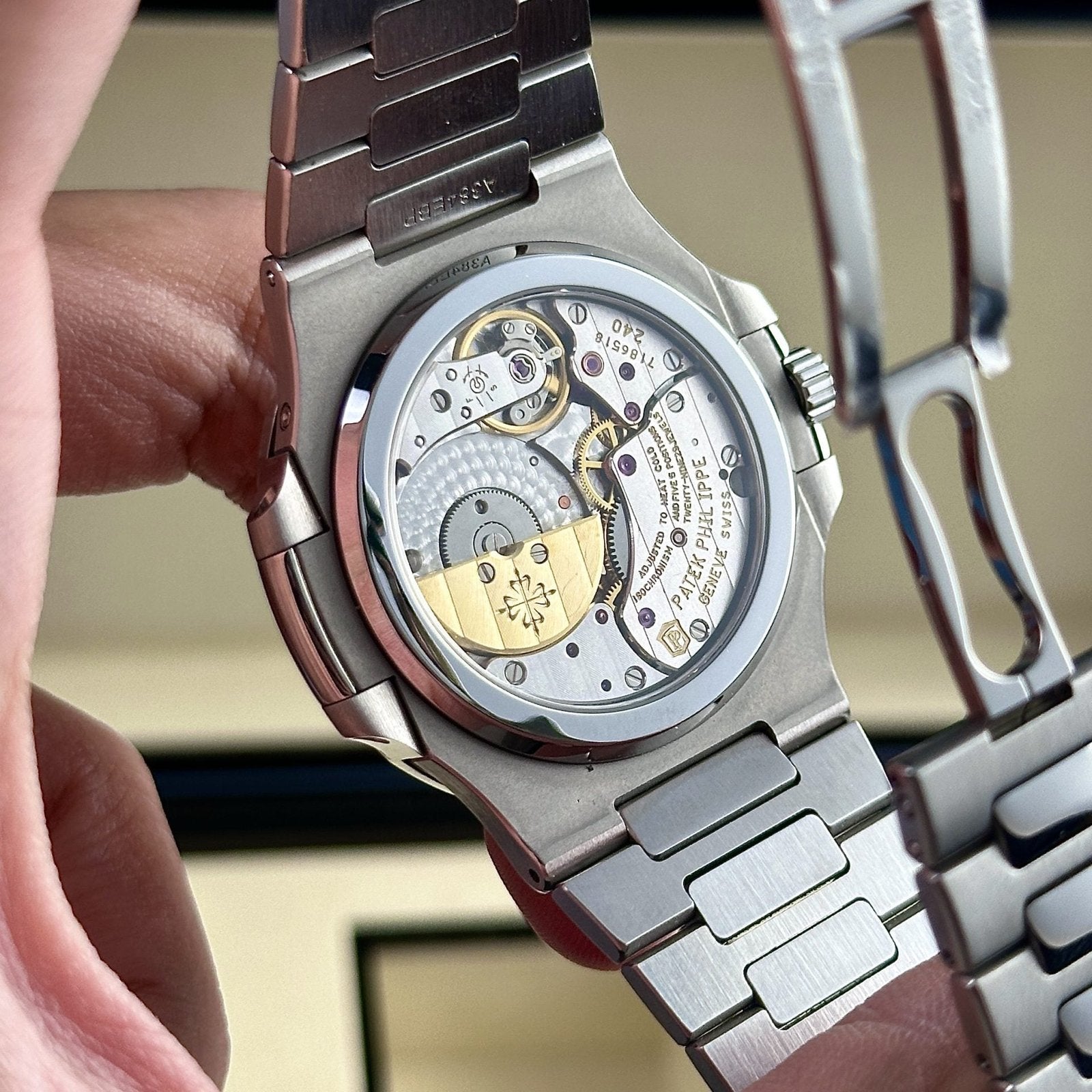 Patek Philippe Watch Nautilus 5712 Authentic Details 40mm