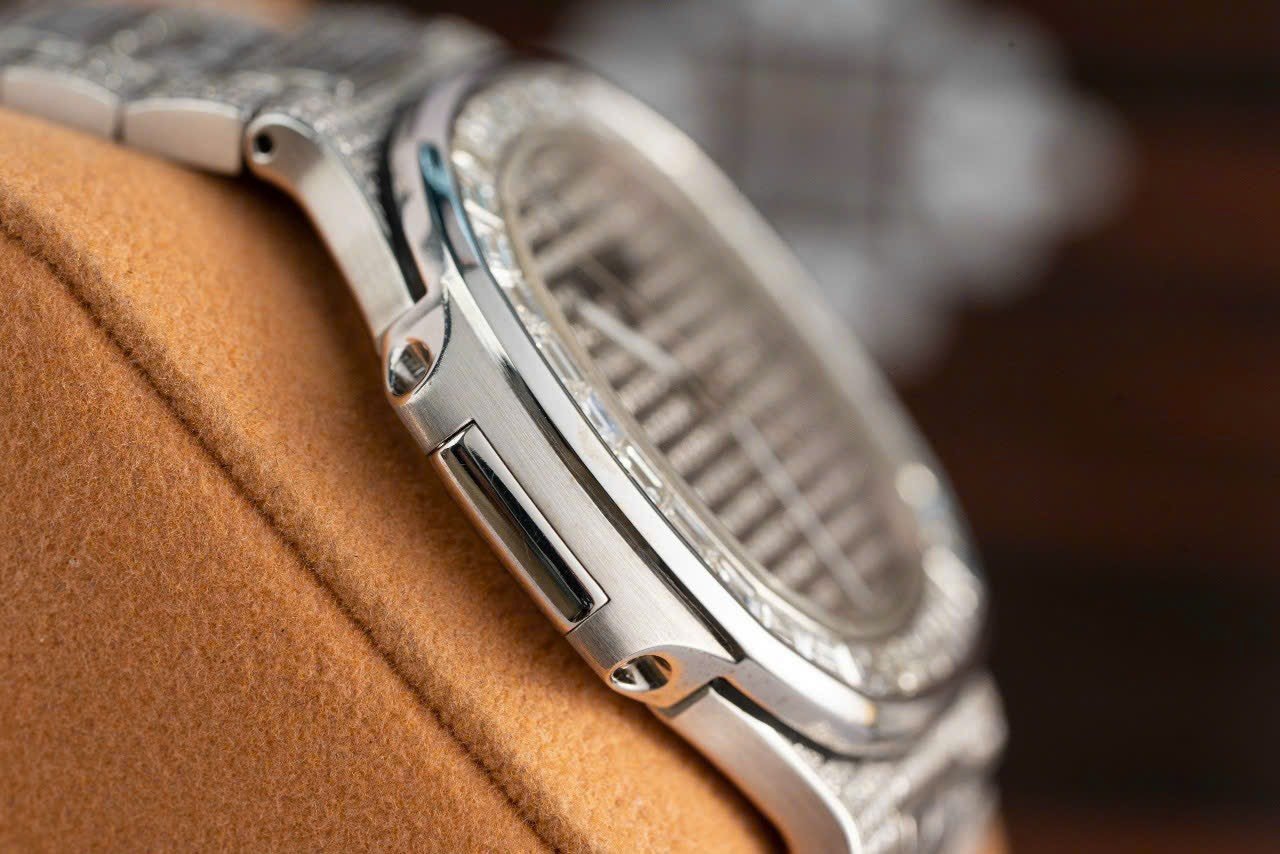 Patek Philippe Watch Nautilus 5719 Full Diamonds Baguette 40mm