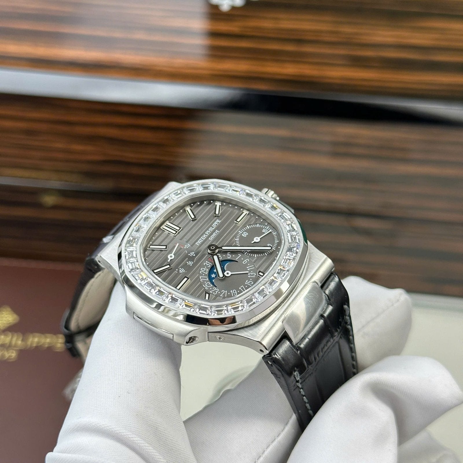 Patek Philippe Nautilus 5722 Watch Grey Dial With Baguette 40mm