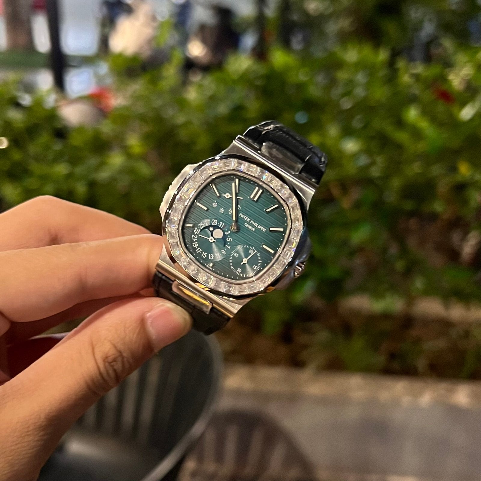 Patek Philippe Nautilus 5722G With Diamond Moissanite Watch 40mm