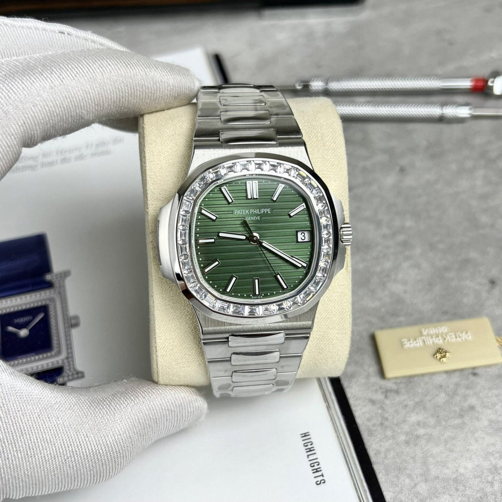 Patek Philippe Watch Nautilus 5723 Green Dial 40mm