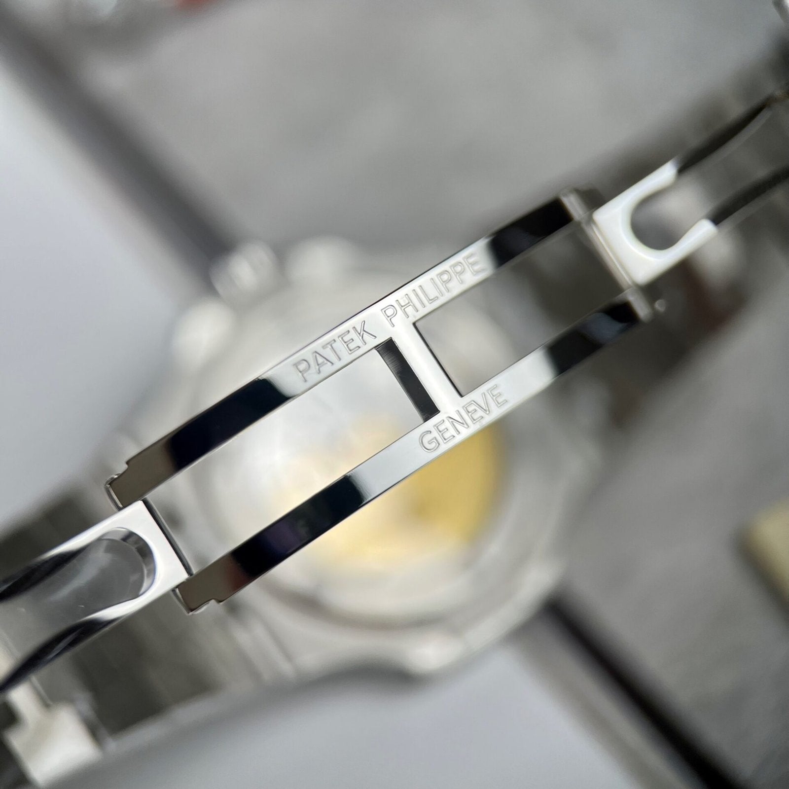 Patek Philippe Watch Nautilus 5723 Green Dial 40mm