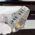 Patek Philippe Watch Nautilus 5723 Gray Dial Metal Wire 40mm