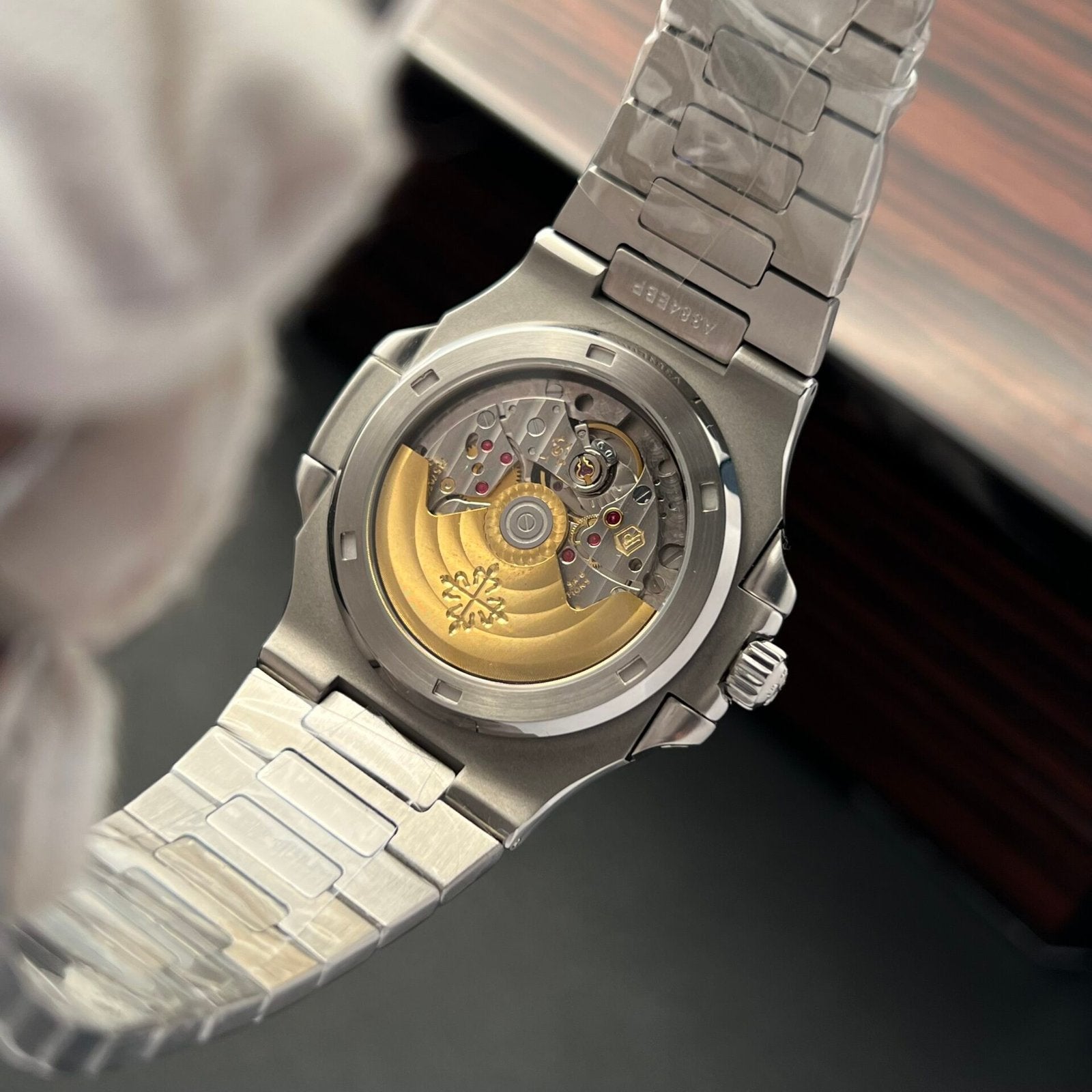 Patek Philippe Watch Nautilus 5723 Gray Dial Metal Wire 40mm
