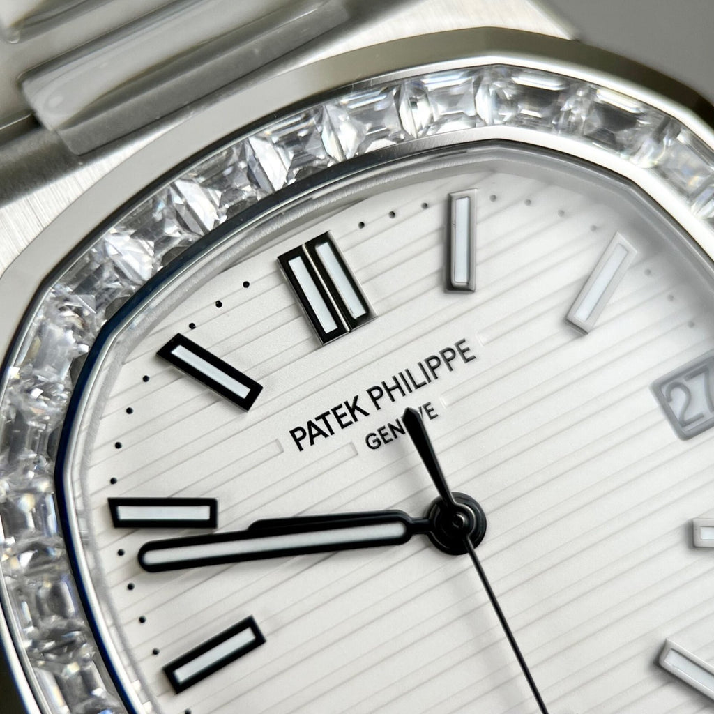 Patek Philippe Watch Nautilus 5723 White Dial Metal Wire 40mm