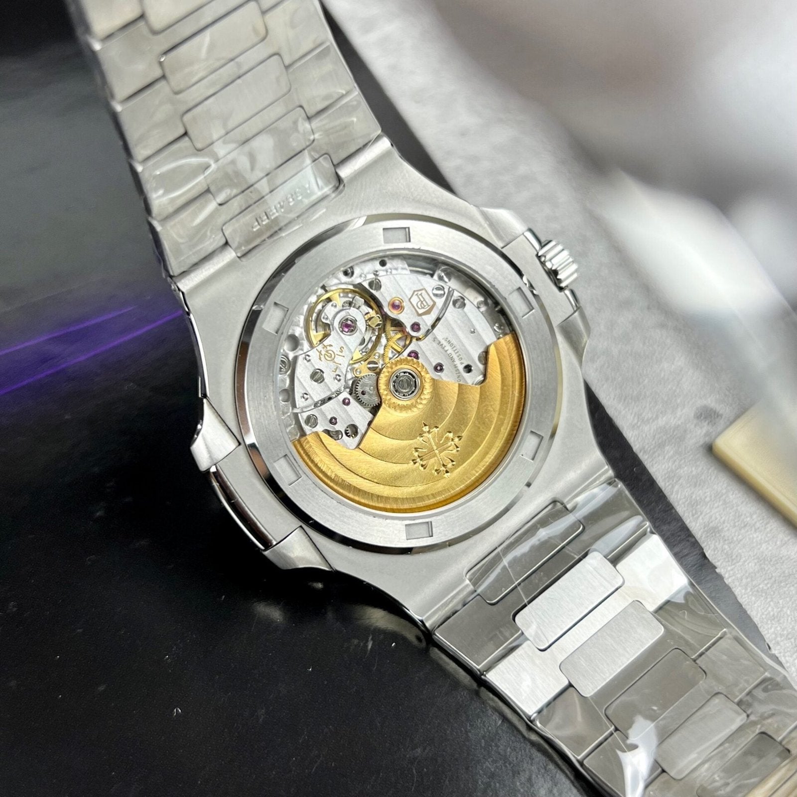 Patek Philippe Watch Nautilus 5723 White Dial Metal Wire 40mm