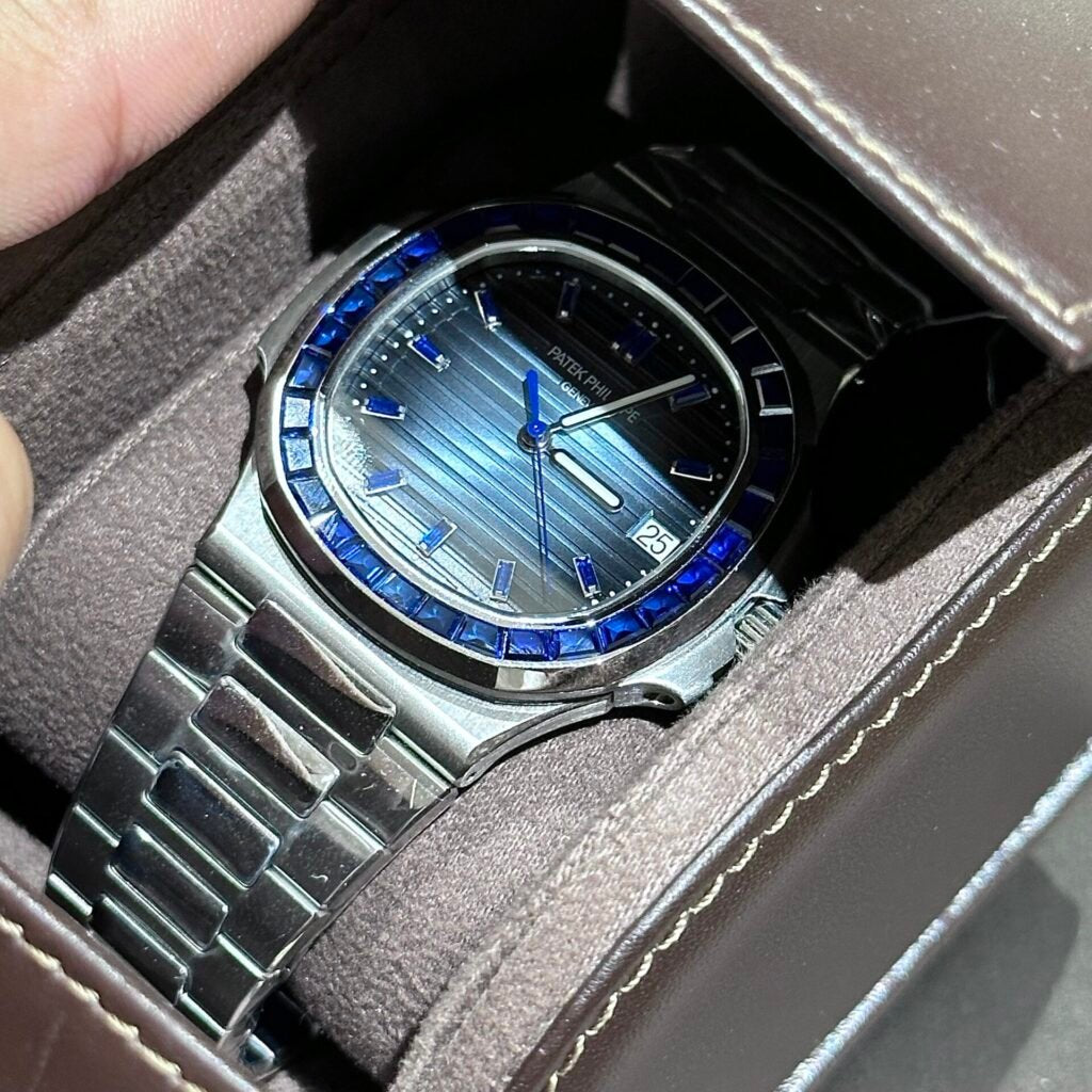 Patek Philippe Nautilus 5723 Watch Benzel Sapphire Blue 40mm