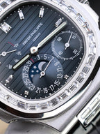 Patek Philippe Nautilus 5724 Blue Dial Watch Full Function 40mm