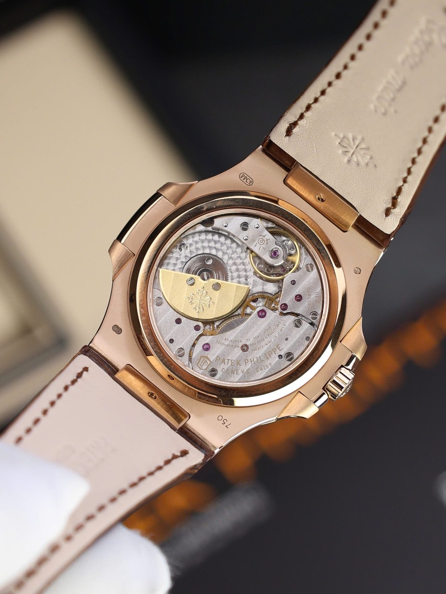 Patek Philippe Nautilus 5724 Rose Gold Watch Full Function 40mm